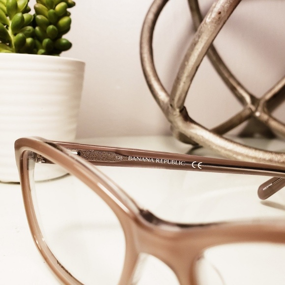 Banana Republic Women's Optical Frame. - Picture 4 of 4